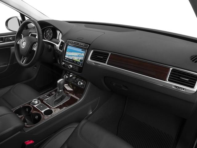 used 2017 Volkswagen Touareg car