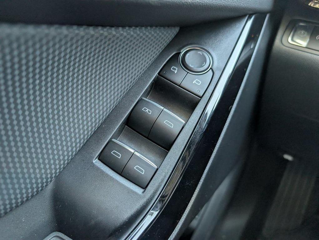 new 2026 Chevrolet Equinox car, priced at $27,345