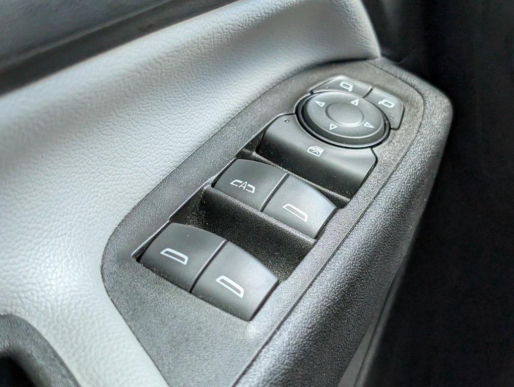 used 2023 Chevrolet Equinox car, priced at $18,295