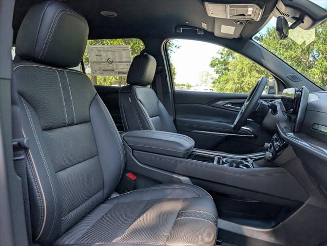new 2025 Chevrolet Traverse car, priced at $50,295