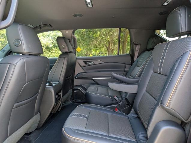 new 2025 Chevrolet Traverse car, priced at $50,295