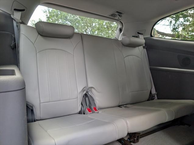 used 2014 Chevrolet Traverse car, priced at $11,495