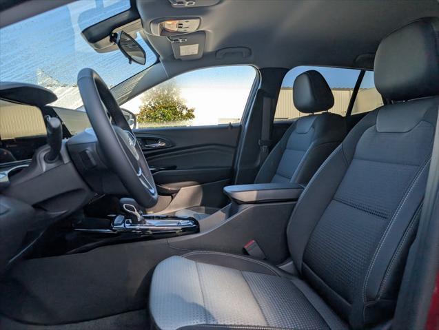 new 2025 Chevrolet Trax car, priced at $19,985