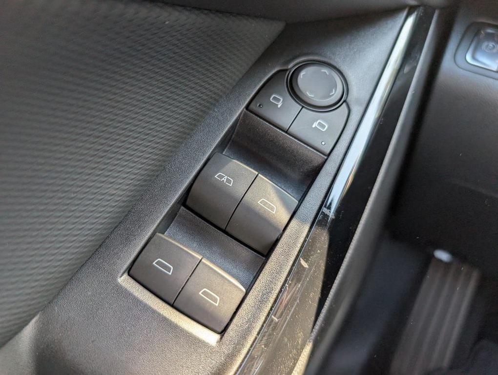 new 2026 Chevrolet Equinox car, priced at $21,495