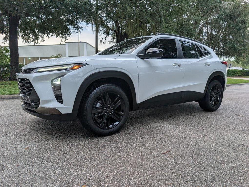 used 2025 Chevrolet Trax car, priced at $23,495