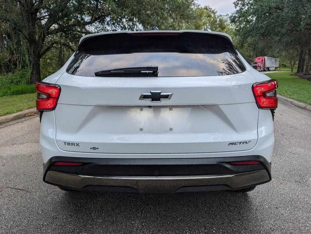 used 2025 Chevrolet Trax car, priced at $23,495
