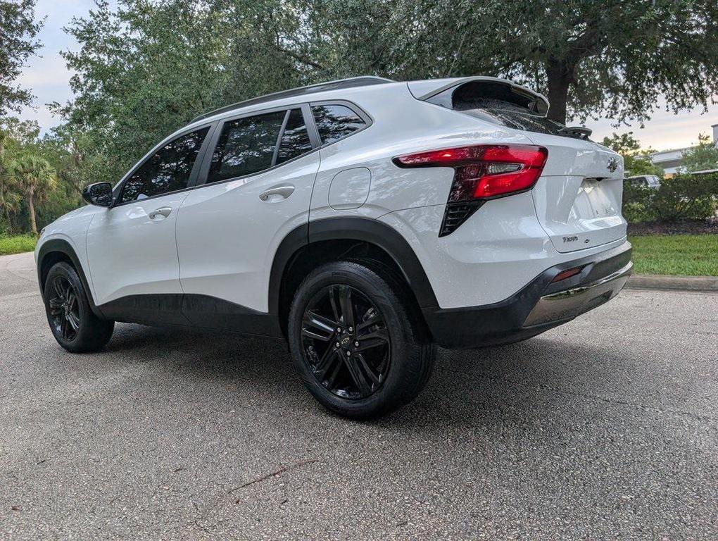 used 2025 Chevrolet Trax car, priced at $23,495