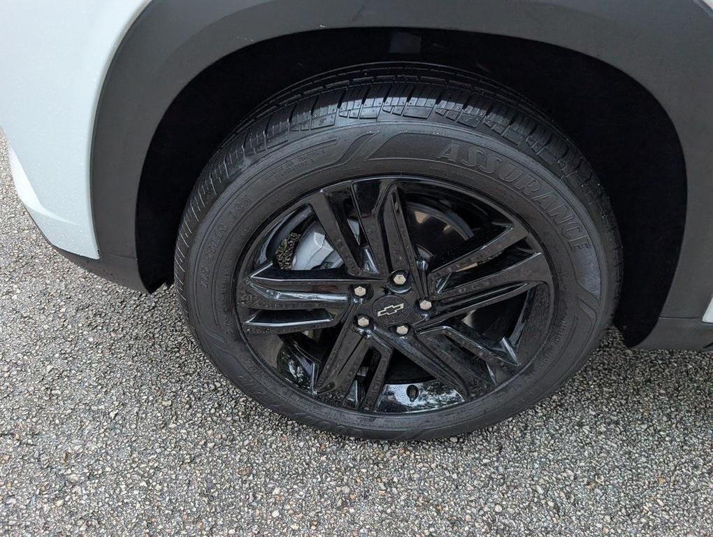 used 2025 Chevrolet Trax car, priced at $23,495