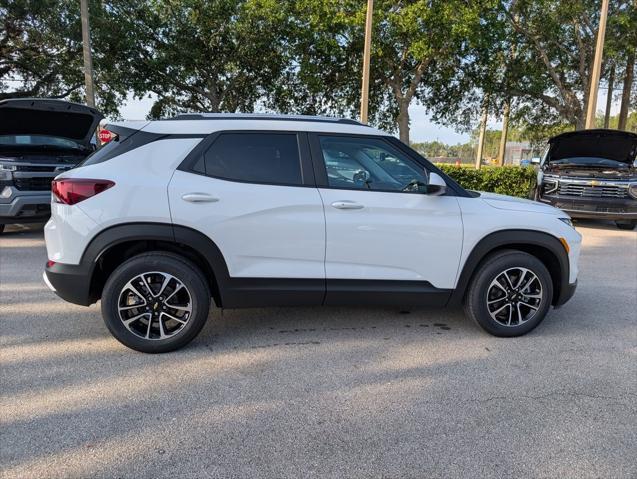new 2025 Chevrolet TrailBlazer car, priced at $28,575