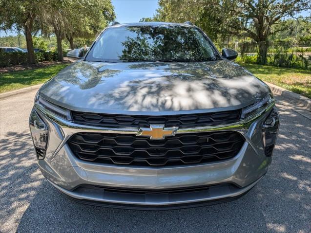 new 2025 Chevrolet Trax car, priced at $19,985
