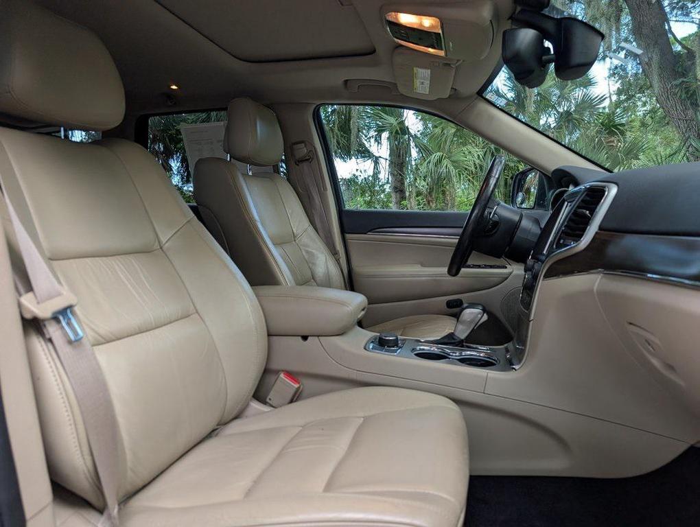 used 2016 Jeep Grand Cherokee car, priced at $11,995