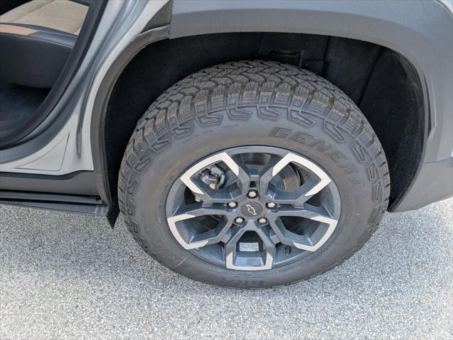new 2026 Chevrolet Equinox car, priced at $28,845