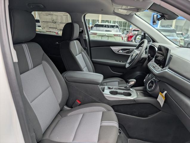 new 2025 Chevrolet Blazer car, priced at $32,010