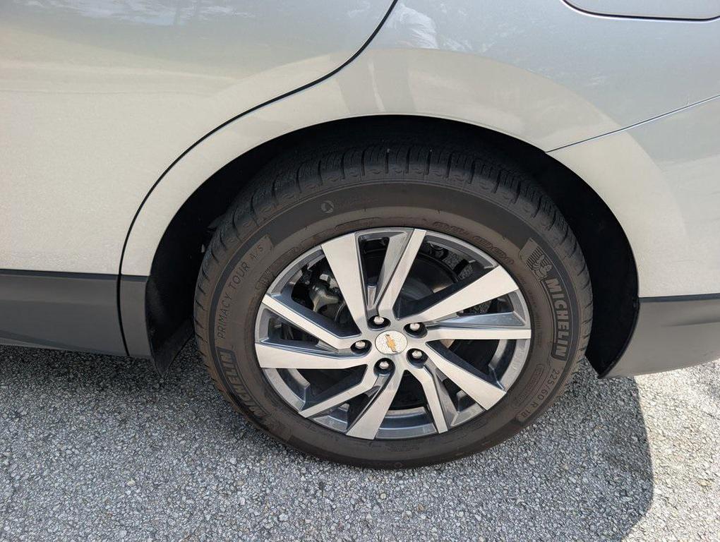 used 2022 Chevrolet Equinox car, priced at $21,877