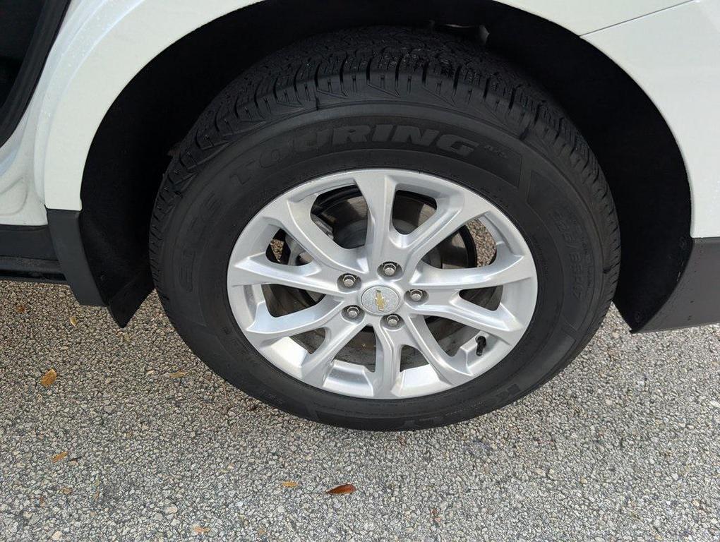 used 2018 Chevrolet Equinox car, priced at $17,295