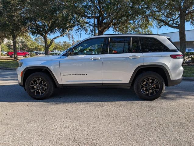 used 2024 Jeep Grand Cherokee car, priced at $36,443