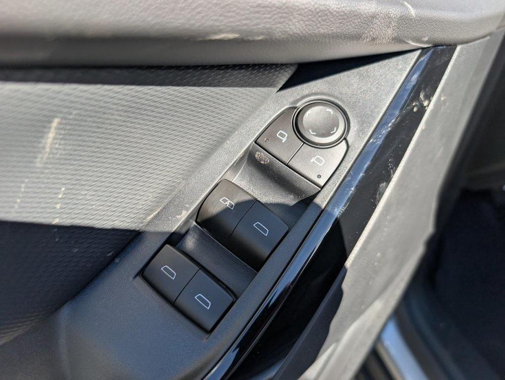 new 2026 Chevrolet Equinox car, priced at $21,495