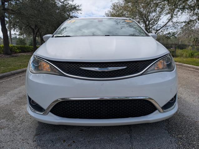 used 2017 Chrysler Pacifica car, priced at $12,221