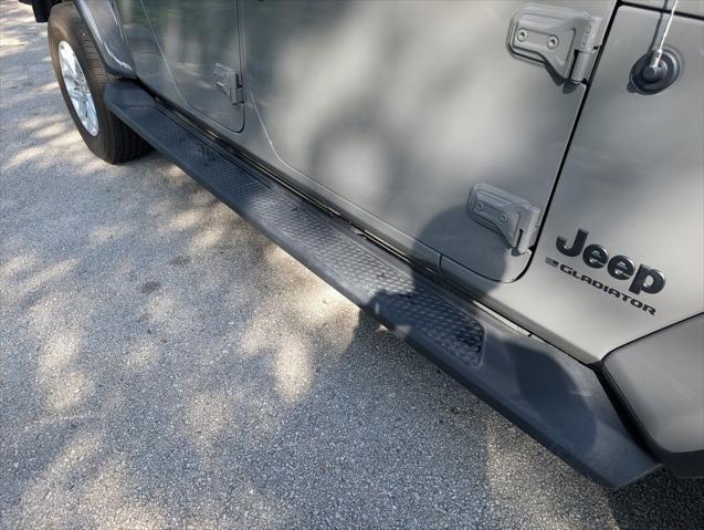 used 2023 Jeep Gladiator car, priced at $33,247