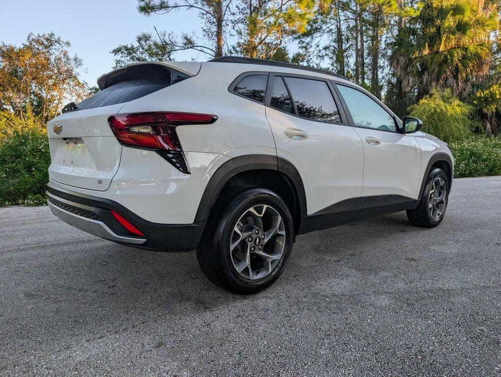 used 2025 Chevrolet Trax car, priced at $20,995