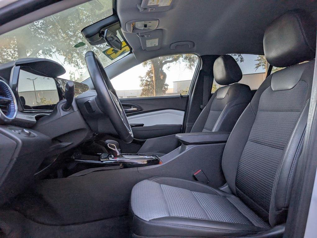 used 2025 Chevrolet Trax car, priced at $20,995