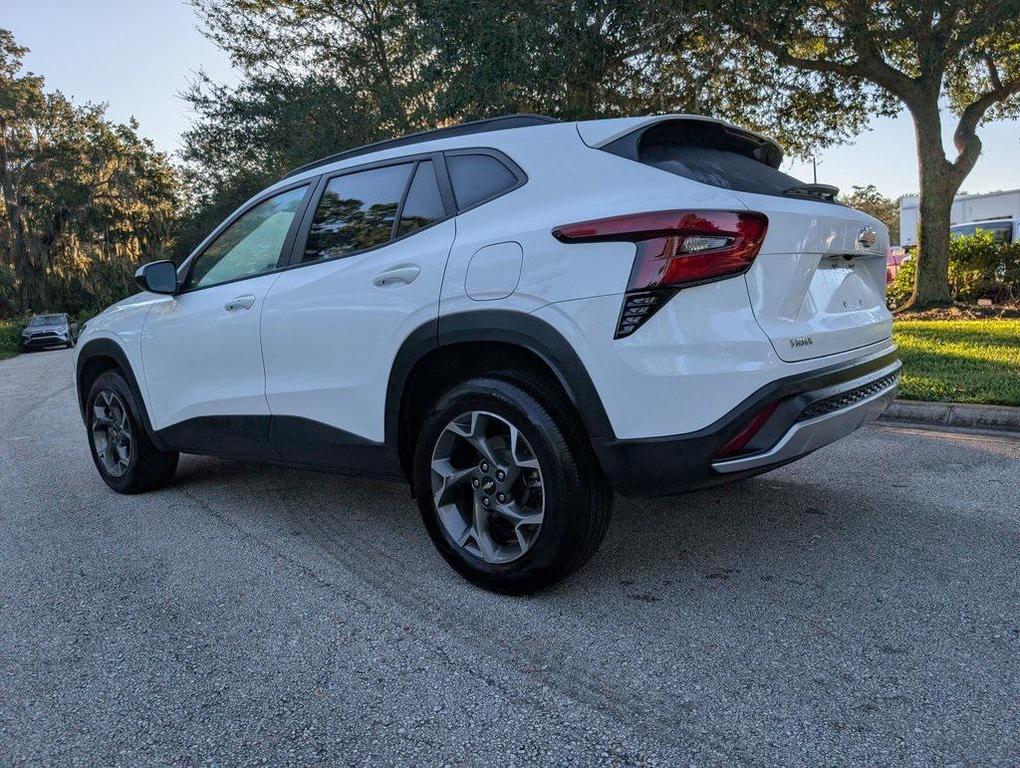 used 2025 Chevrolet Trax car, priced at $20,995