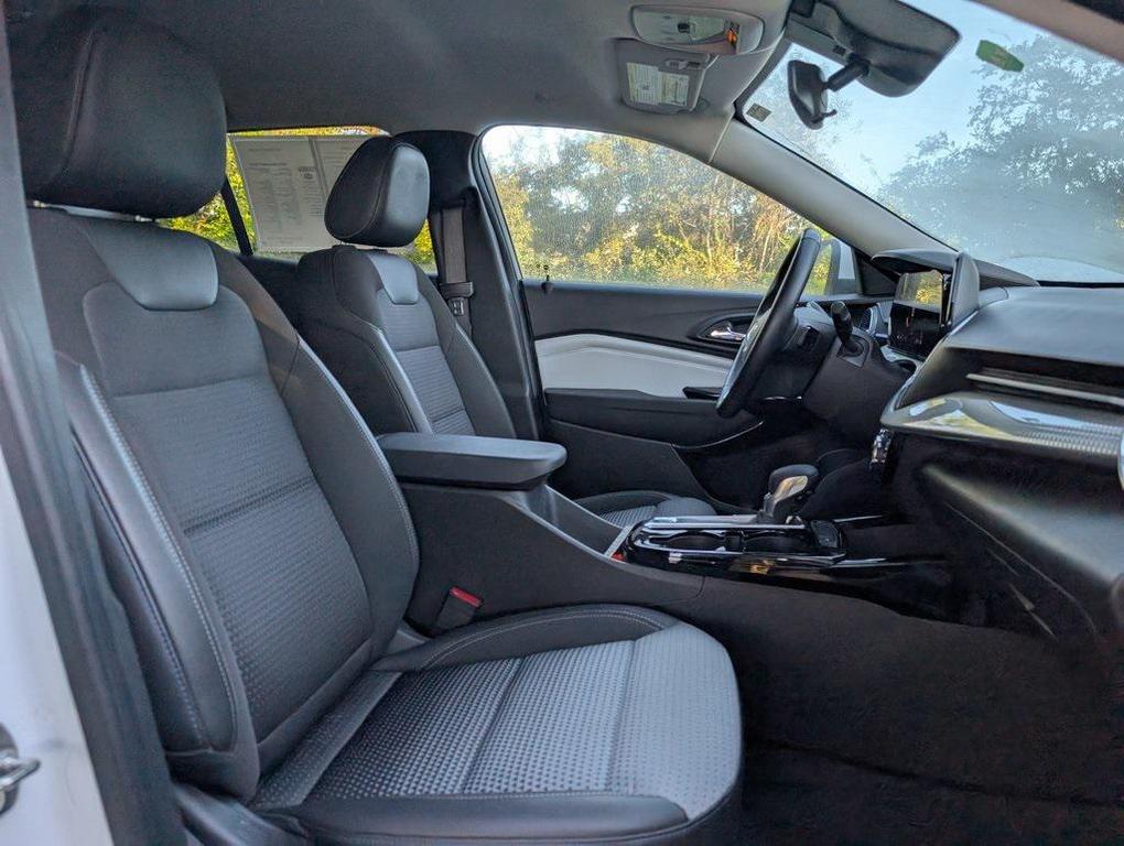 used 2025 Chevrolet Trax car, priced at $20,995