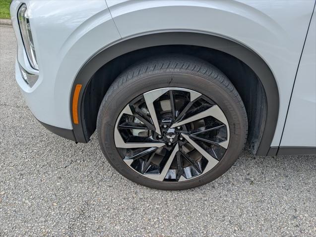 used 2024 Mitsubishi Outlander car, priced at $26,877