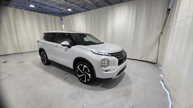 new 2024 Mitsubishi Outlander car, priced at $32,785