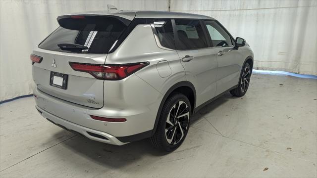 new 2024 Mitsubishi Outlander car, priced at $30,240