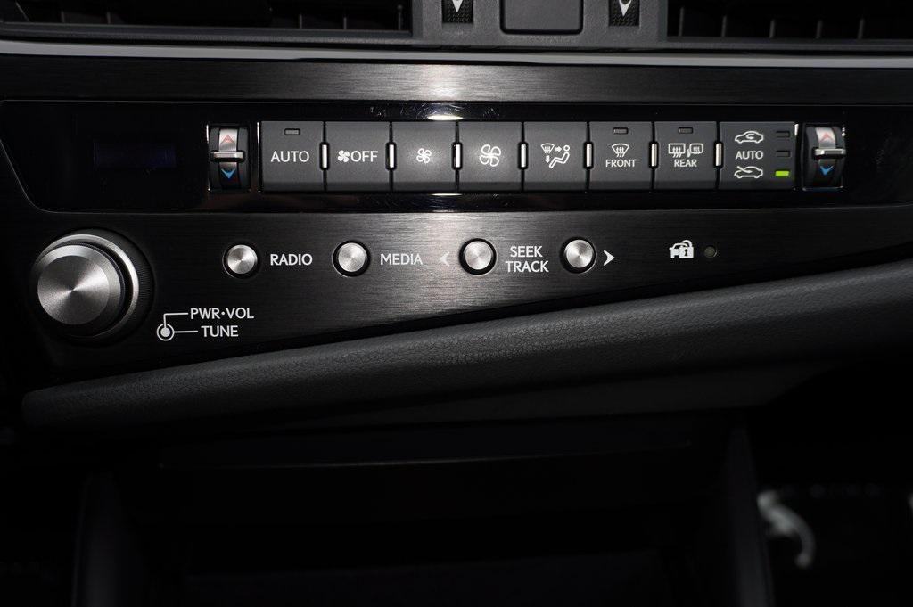 used 2025 Lexus ES 350 car, priced at $41,000