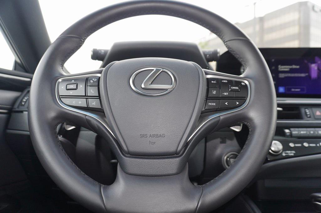 used 2025 Lexus ES 350 car, priced at $41,000