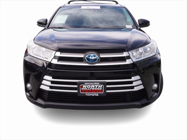 used 2019 Toyota Highlander Hybrid car, priced at $27,299