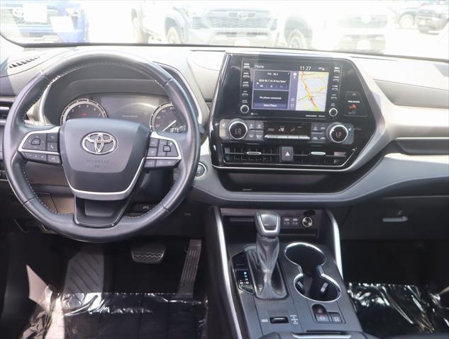 used 2022 Toyota Highlander car, priced at $33,990