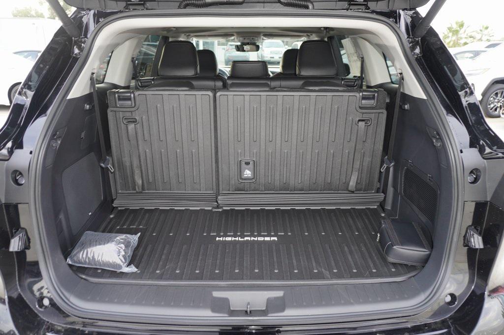 new 2026 Toyota Highlander car, priced at $53,573