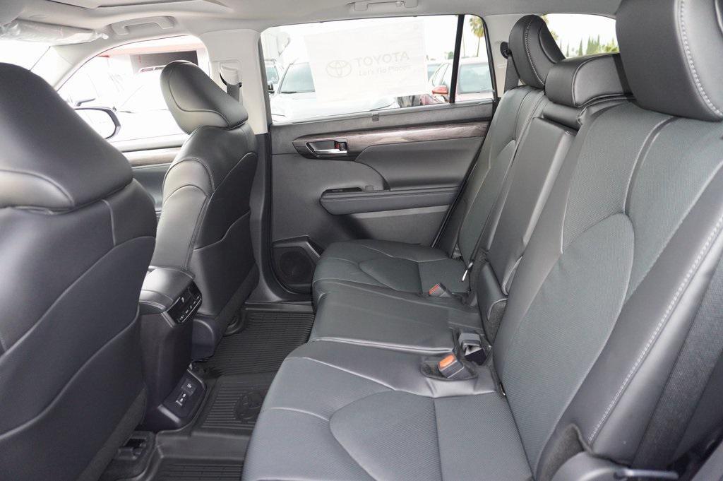 new 2026 Toyota Highlander car, priced at $53,573