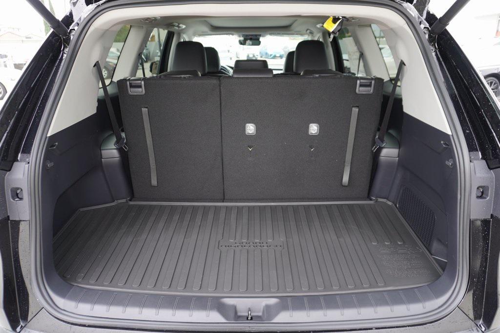new 2025 Toyota Grand Highlander Hybrid car, priced at $52,046