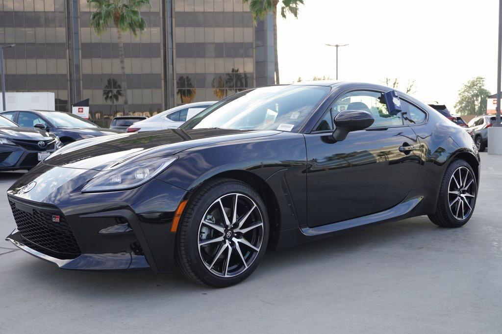 used 2025 Toyota GR86 car, priced at $29,000