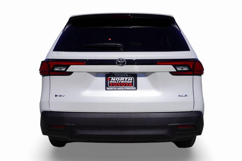 new 2026 Toyota Grand Highlander Hybrid car, priced at $49,528
