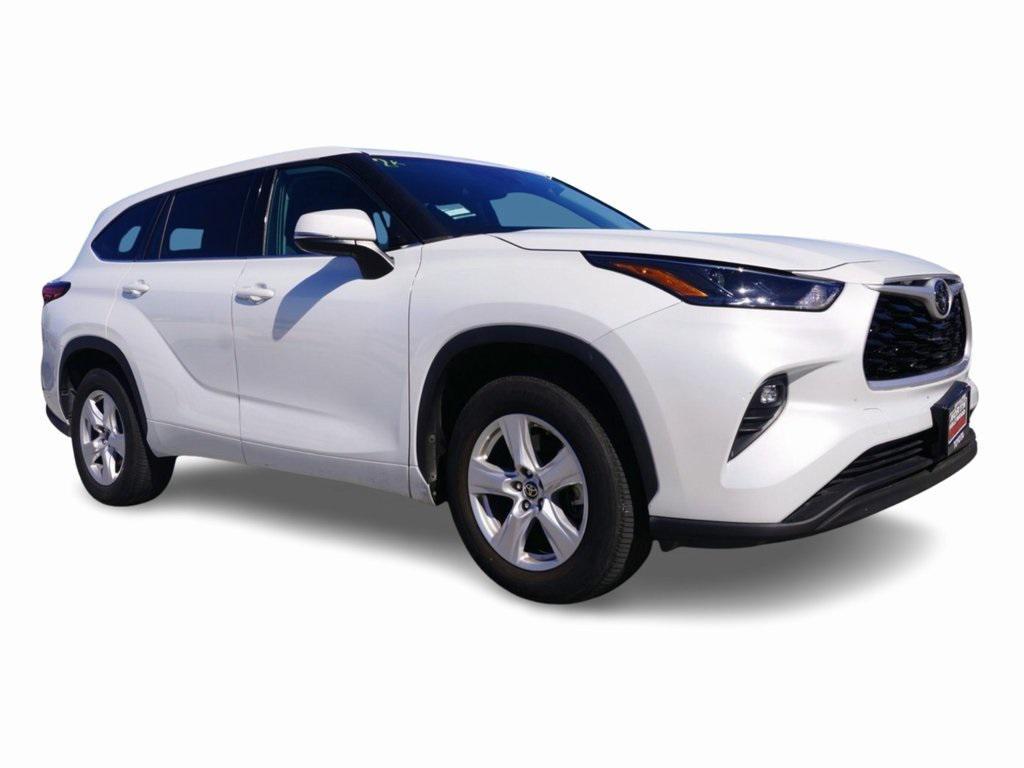 used 2022 Toyota Highlander car, priced at $32,843