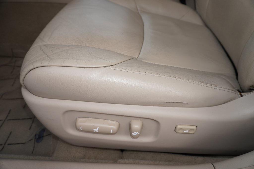 used 2007 Toyota Avalon car, priced at $9,300