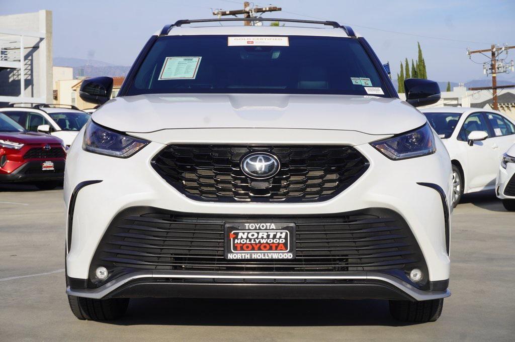 used 2023 Toyota Highlander car, priced at $38,000
