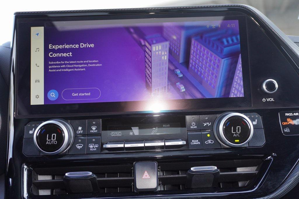 used 2023 Toyota Highlander car, priced at $38,000