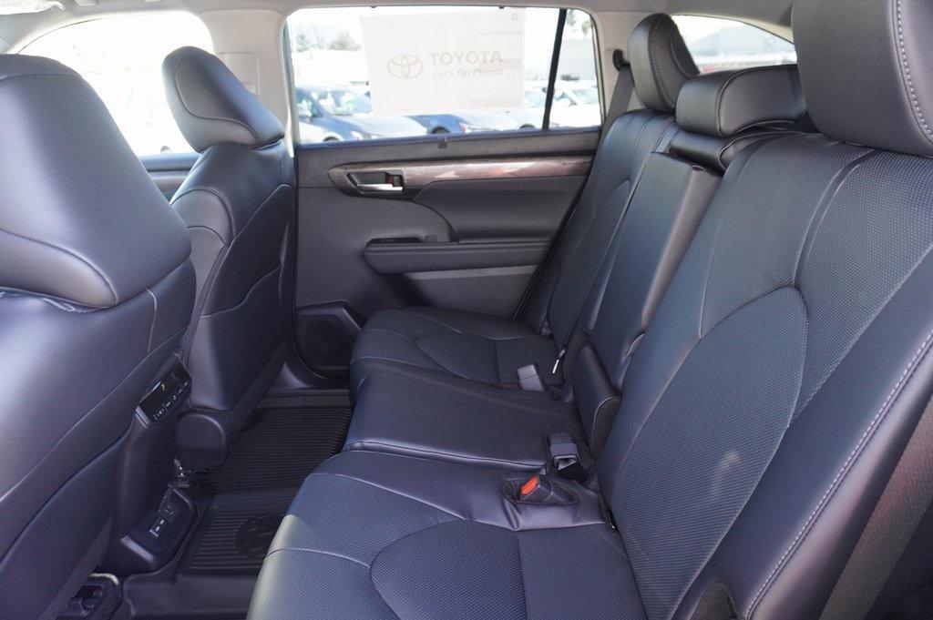 new 2026 Toyota Highlander car, priced at $53,573