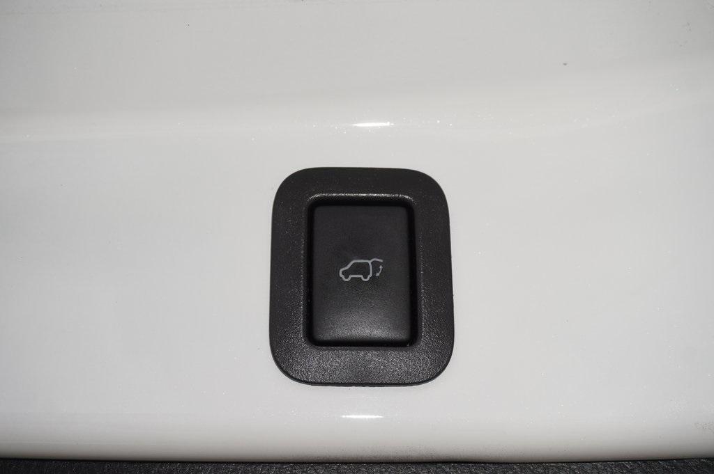 used 2017 Toyota Highlander car, priced at $18,500