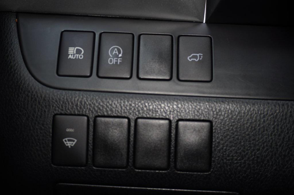 used 2017 Toyota Highlander car, priced at $18,500