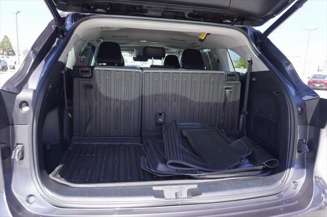 used 2022 Toyota Highlander car, priced at $37,882