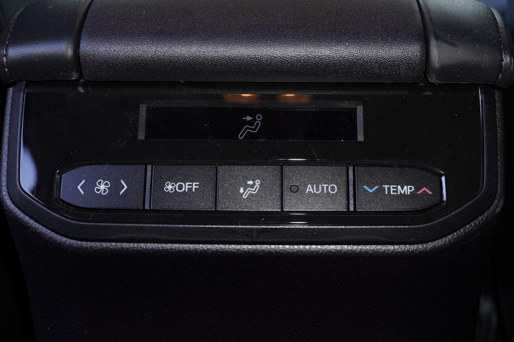 new 2026 Toyota Highlander car, priced at $54,048