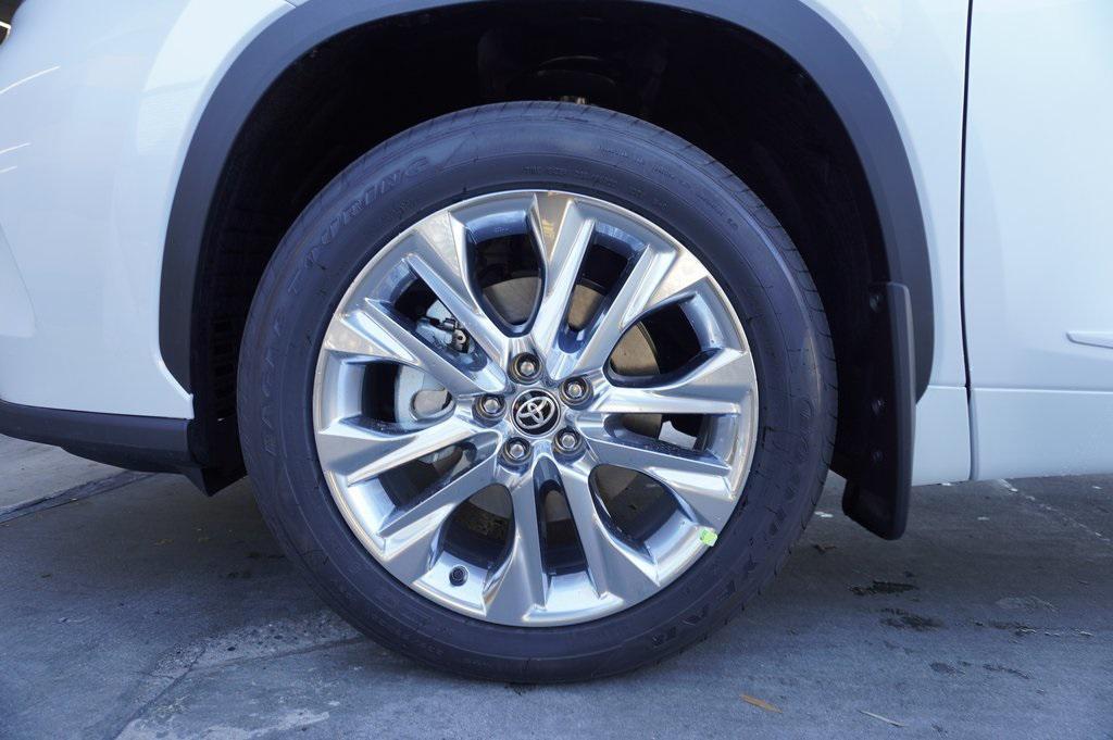 new 2026 Toyota Highlander car, priced at $54,048