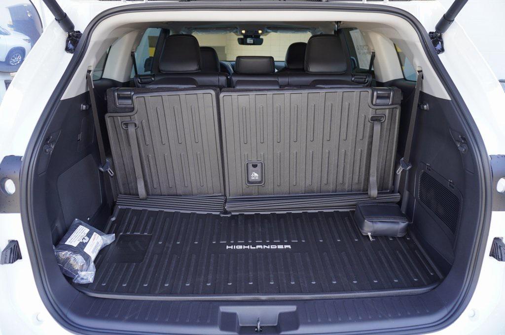 new 2026 Toyota Highlander car, priced at $54,048